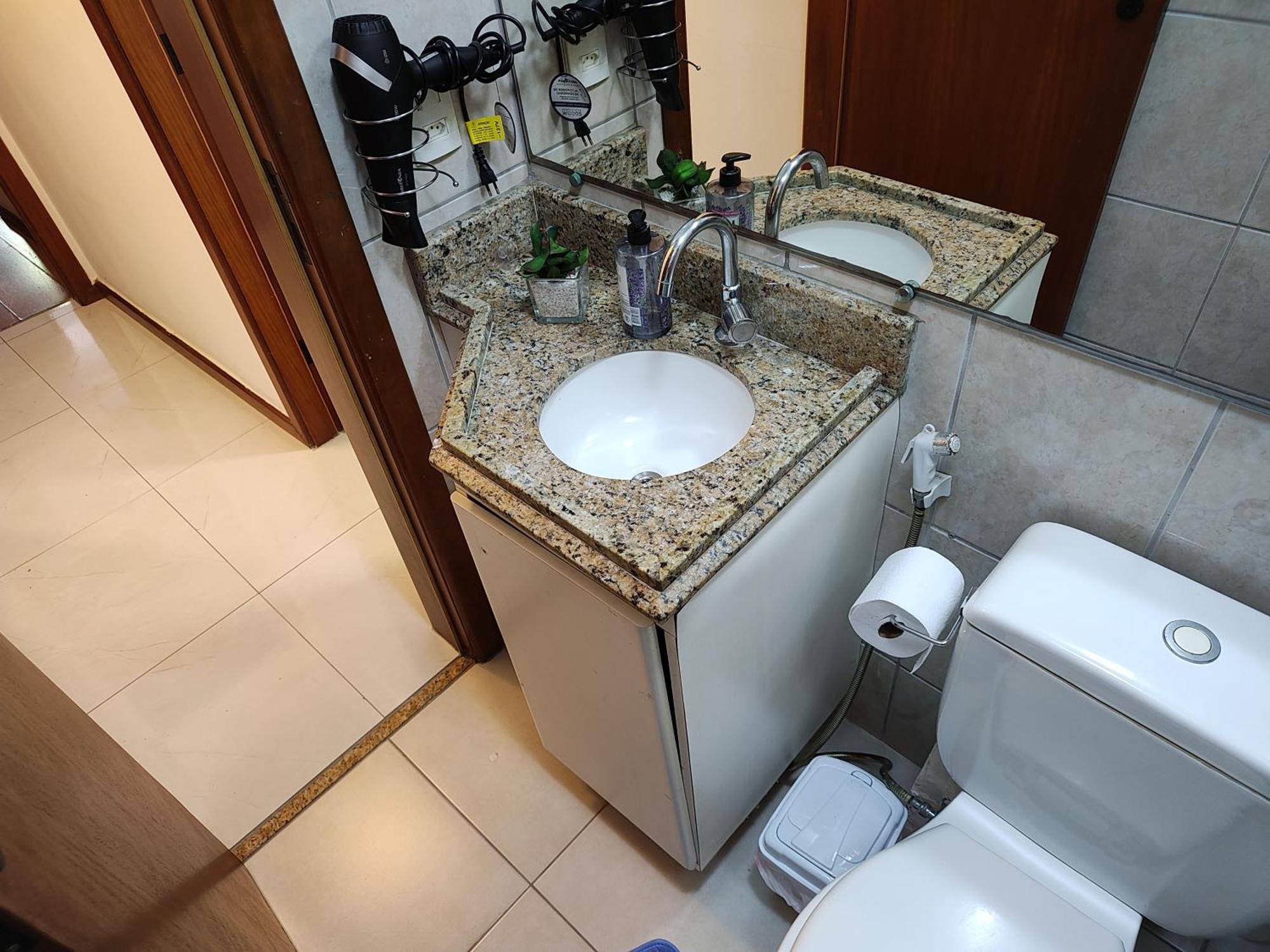 E Banheiro Privativos Com Garagem Fechada Em Aconchegante Em Jardim Da Penha * Vitoria